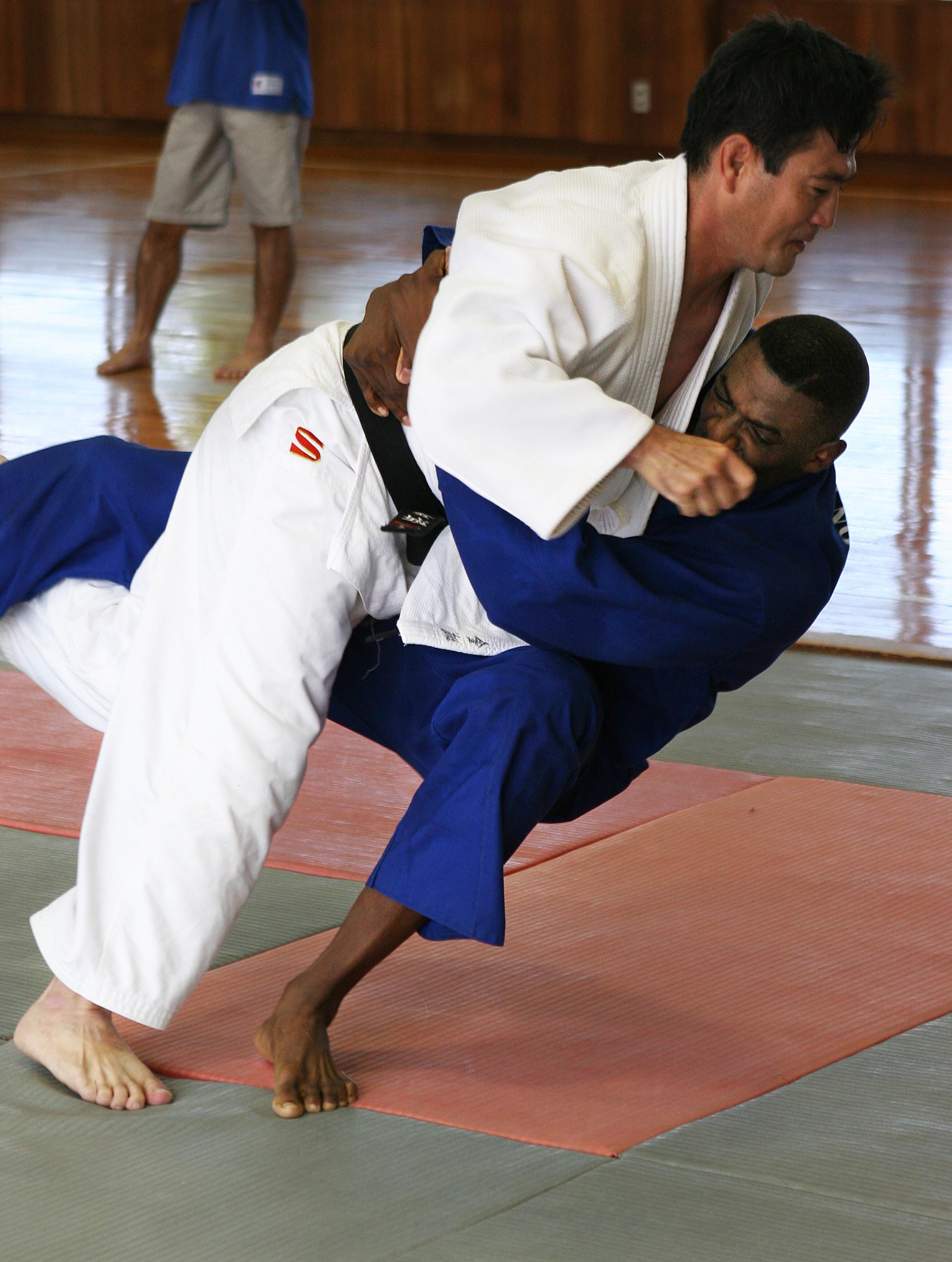 File:050907-M-7747B-002-Judo.jpg - Wikipedia